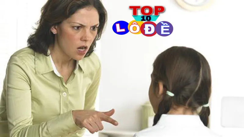 Mơ thấy bị mẹ chửi, chửi rủa hoặc bị phạt: ý nghĩa và con số gợi ý